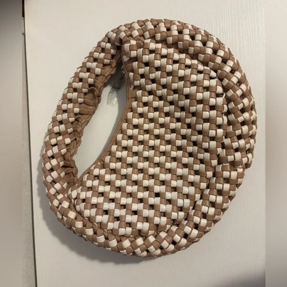Sincerely Jules woven beige and white hobo bag NWOT